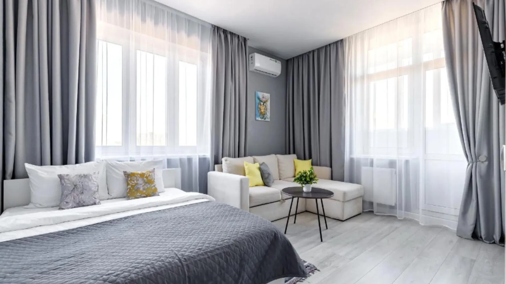 Elite Majesty Apartment London